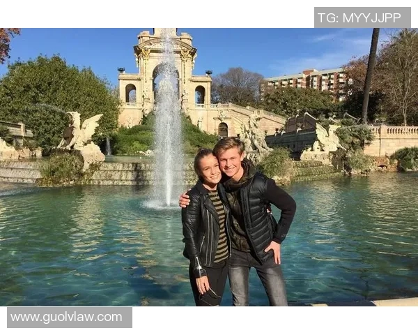 如何通过社交活动和足球明星建立联系与友谊的方法与技巧