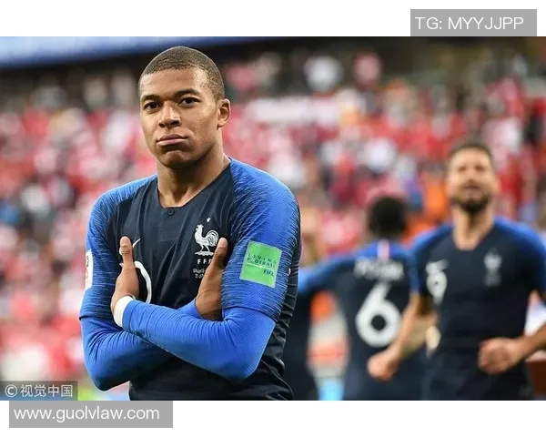 当今足球明星热度排行榜揭晓谁将成为球迷心中的第一人