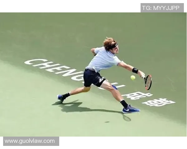 成都网球队在世界杯预选赛中的灵活性表现分析与点评 成都网球队在世界杯预选赛中的灵活性表现分析与点评