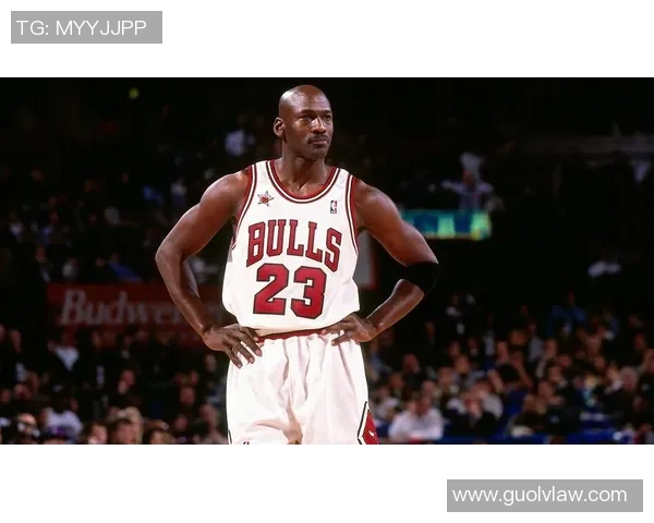 篮球明星与足球明星的对比与相似之处探讨