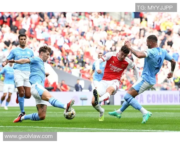 足球明星名字中带有斯的传奇球员们的精彩瞬间与成就回顾